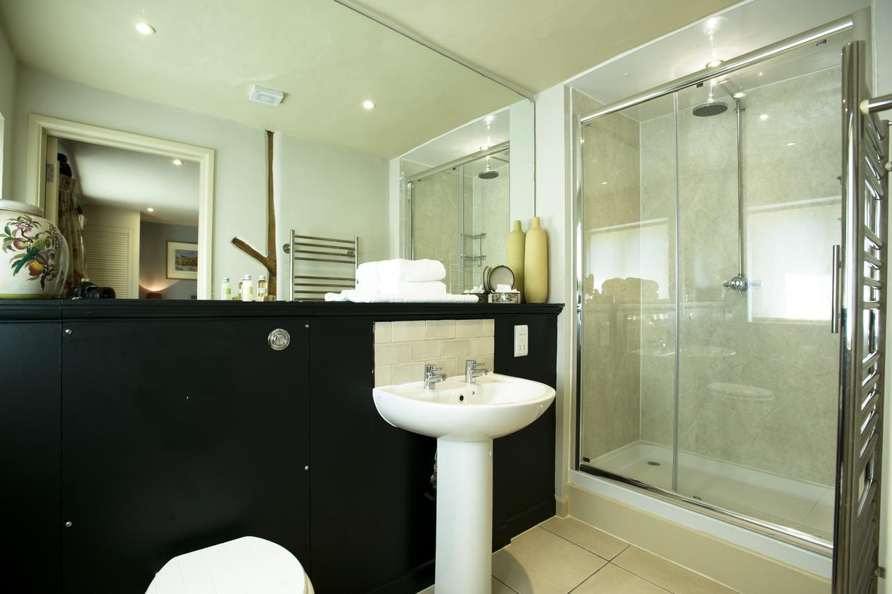 The Greyhound On The Test Hotel Stockbridge  Eksteriør bilde