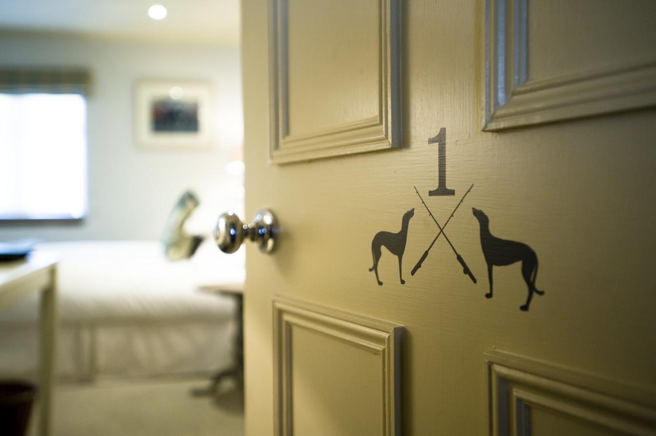 The Greyhound On The Test Hotel Stockbridge  Eksteriør bilde